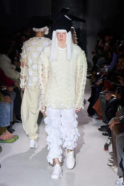 Look 18